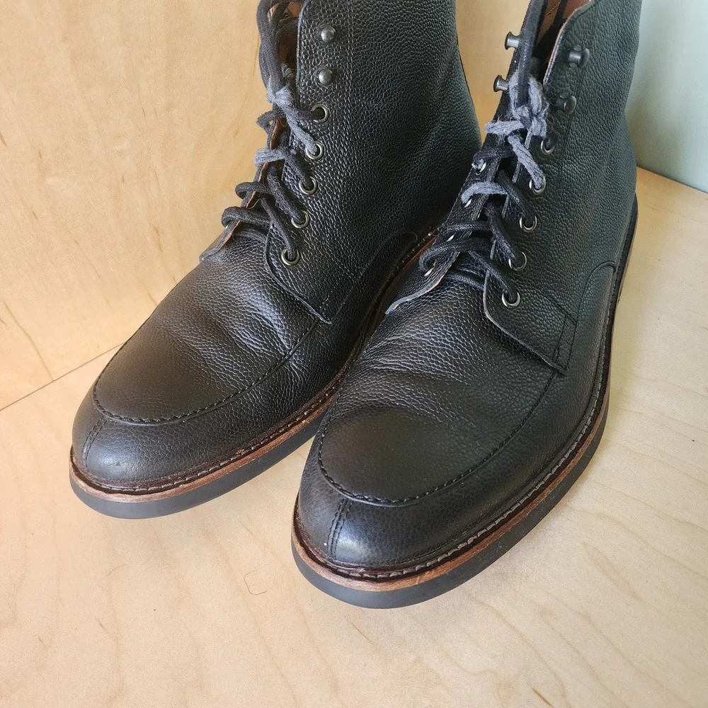 Clarks dress boots black sz 10 textured‎ leather A19